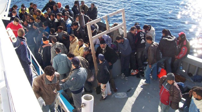 La Plataforma Contra la Guerra de Sevilla denuncia la intervención de la OTAN en la crisis de los refugiados