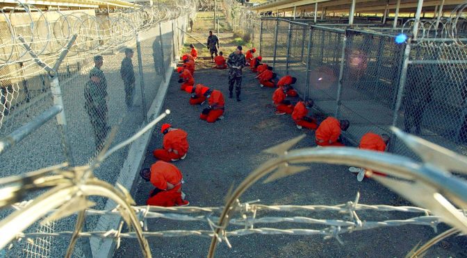 Llamamiento a una campaña internacional por la devolución de la base de Guantánamo a Cuba