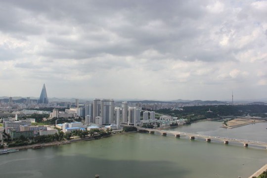 EL DERECHO A EXISTIR